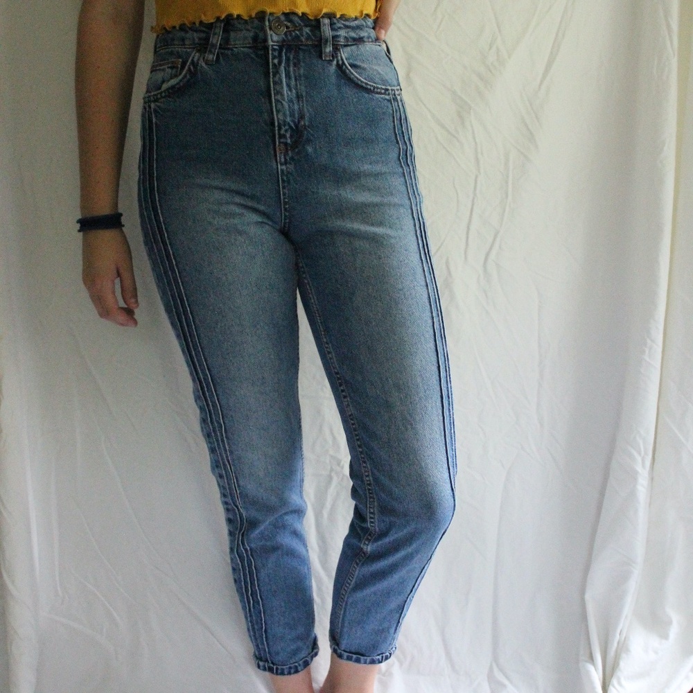 Urban Outfitters High Waisted BDG Mom Jeans